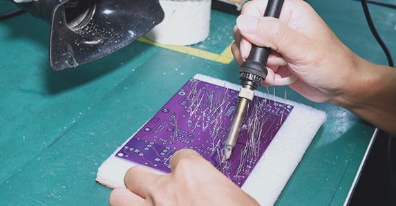 Through-hole Soldering Process